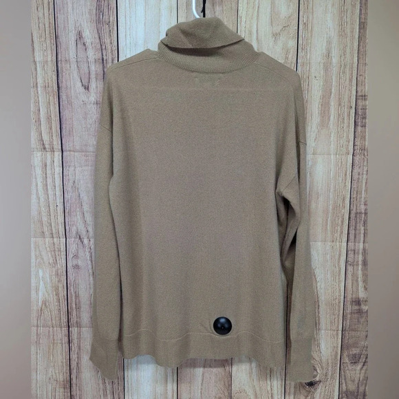NEW Nordstrom Brand Turtle neck 100% cashmere sweater size Medium tan/beige - Picture 5 of 9